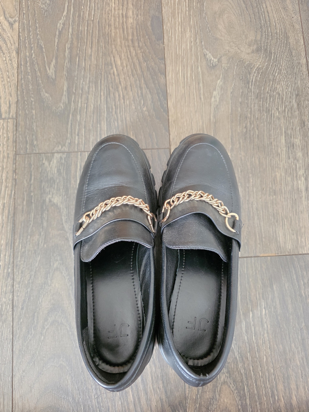 Women's Black Leather Chain-Detail Loafers